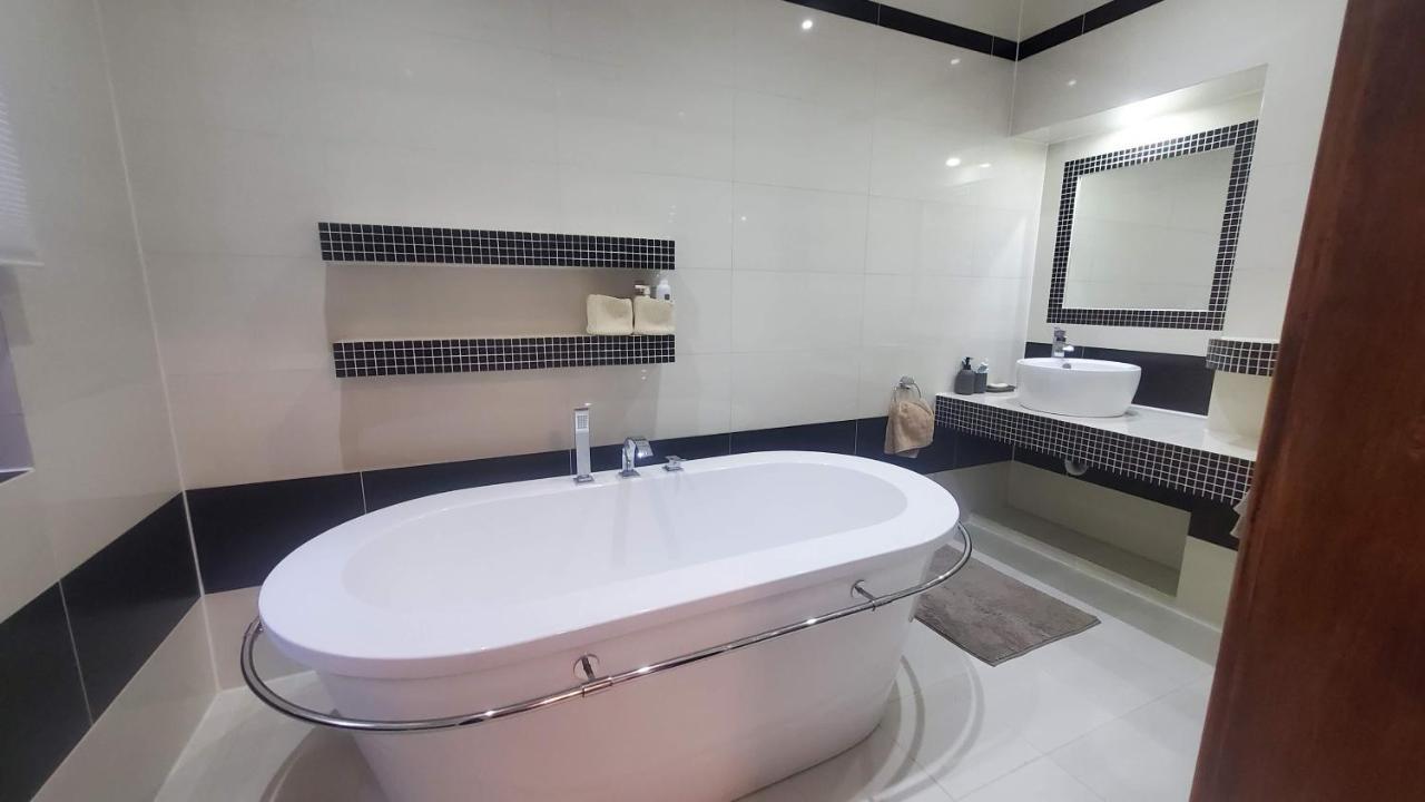 Apartman Julie Loket Luaran gambar