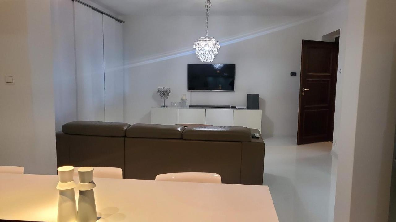 Apartman Julie Loket Luaran gambar
